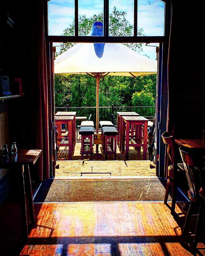 Boat & Horses Inn Oldham Dış mekan fotoğraf